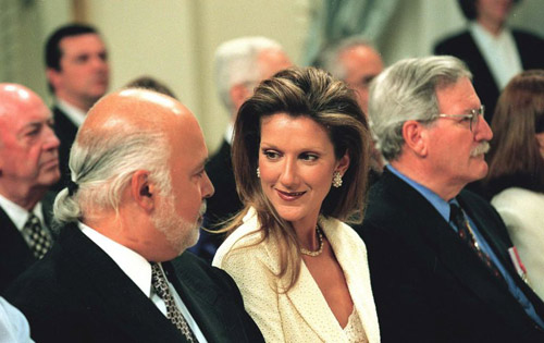 Mật ngọt 30 năm yêu của Celine Dion và chồng quá cố - 5
