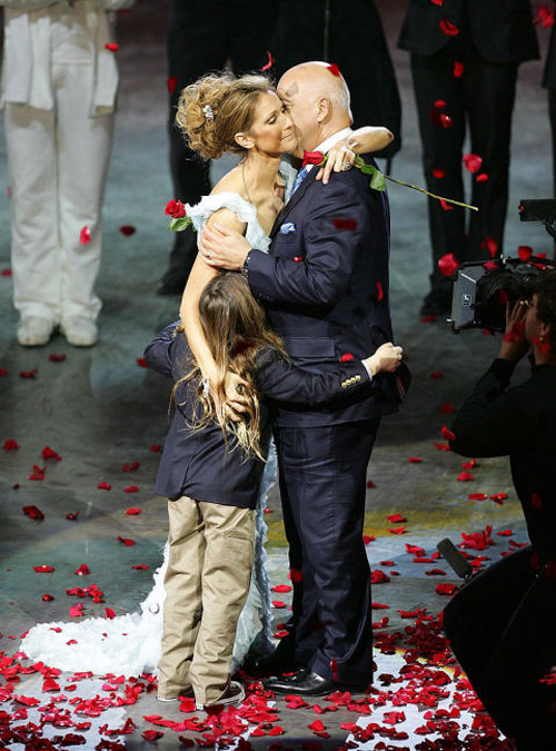 Mật ngọt 30 năm yêu của Celine Dion và chồng quá cố - 9