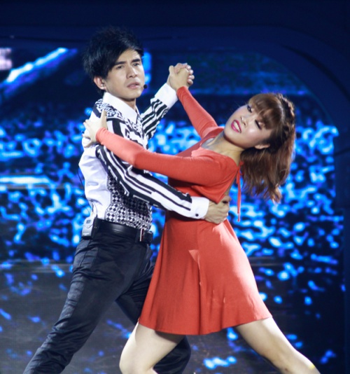 Đan Trường khiến fan thót tim khi bị đâm xuyên người - 2