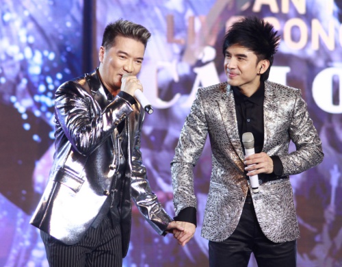 Đan Trường khiến fan thót tim khi bị đâm xuyên người - 6