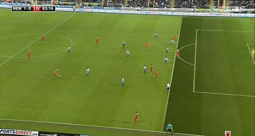 Trọng tài Ngoại hạng Anh liên tục "bóp méo còi" - 5