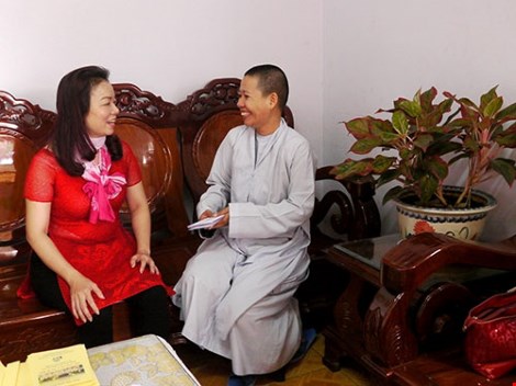 Cảm phục sư cô cưu mang 70 trẻ mồ côi - 2