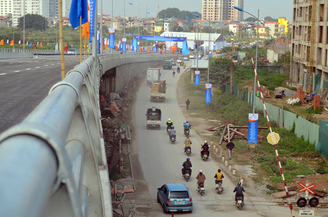 Ngắm cầu vượt thép lớn nhất Thủ đô trong ngày thông xe - 9