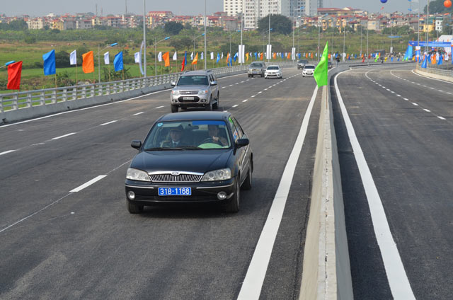 Ngắm cầu vượt thép lớn nhất Thủ đô trong ngày thông xe - 5