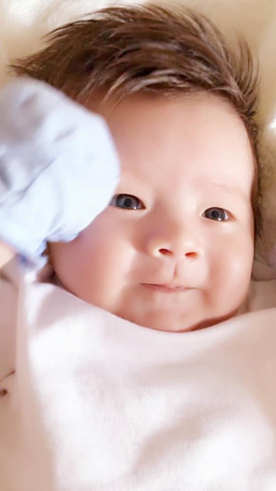 Facebook sao 18/1: Elly Trần khoe ảnh con trai bảnh bao - 2