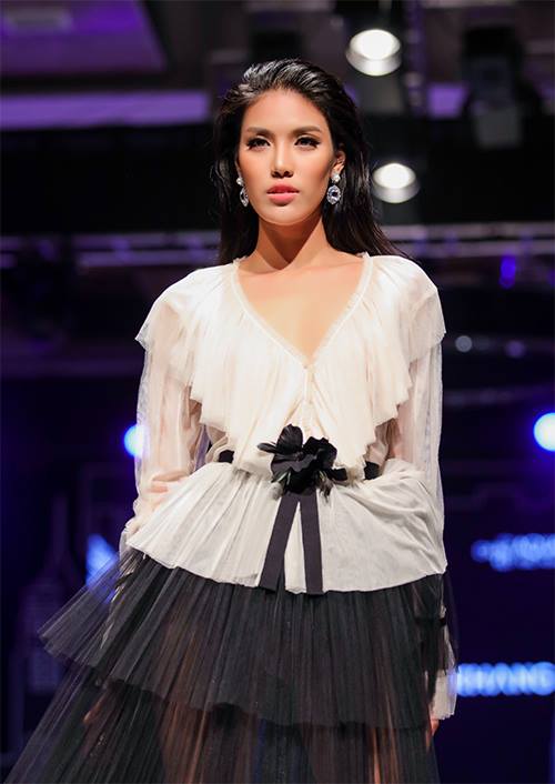 Lan Khuê: ‘Tôi viết sách hé lộ hậu trường Miss World’ - 5