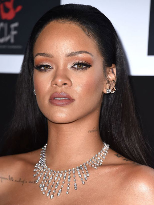 Chia tay bạn gái siêu mẫu, Leonardo lại cặp kè Rihanna - 2