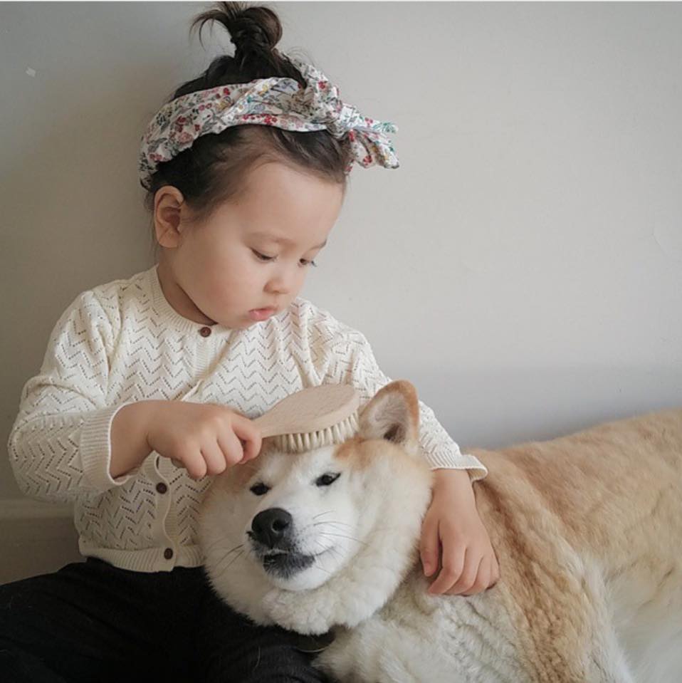 Bộ ảnh cho thấy chó là người bạn không thể thiếu của bé - 17