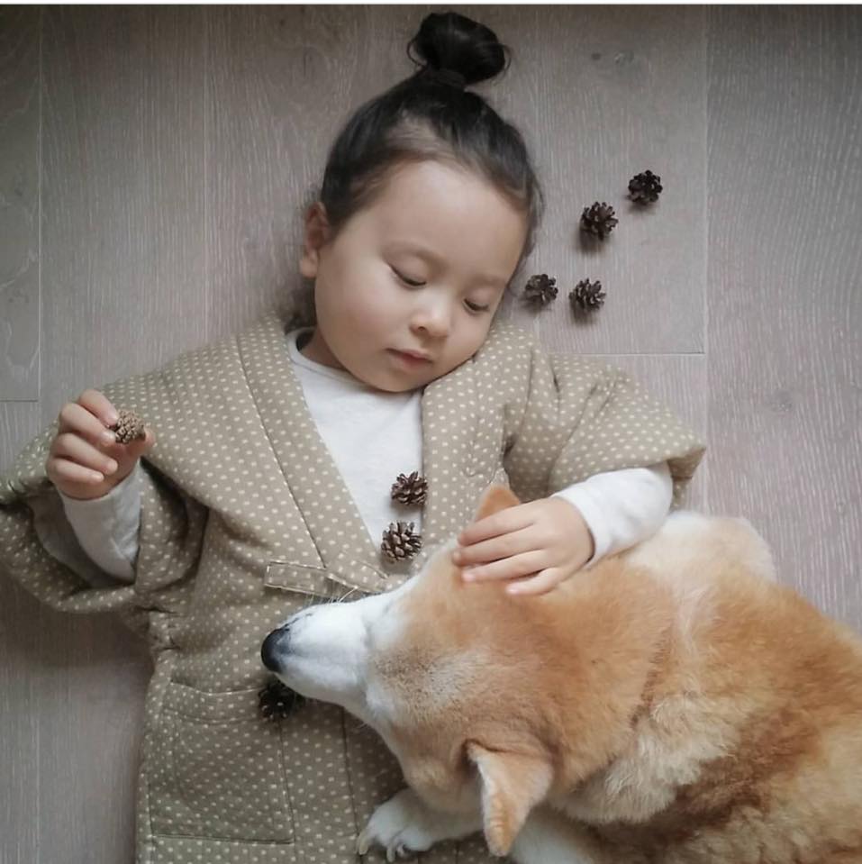 Bộ ảnh cho thấy chó là người bạn không thể thiếu của bé - 13