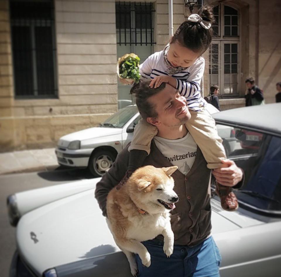 Bộ ảnh cho thấy chó là người bạn không thể thiếu của bé - 30