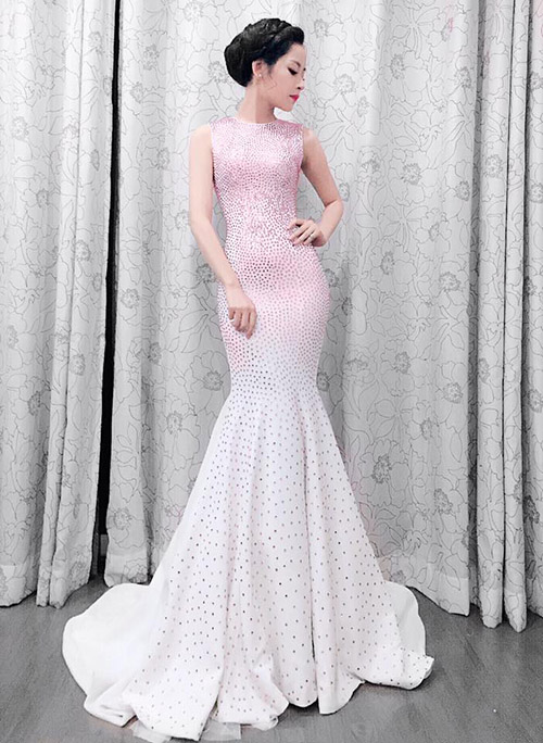 Facebook sao 20/1: Fan tò mò Khánh Thi mang bầu lần 2 - 8