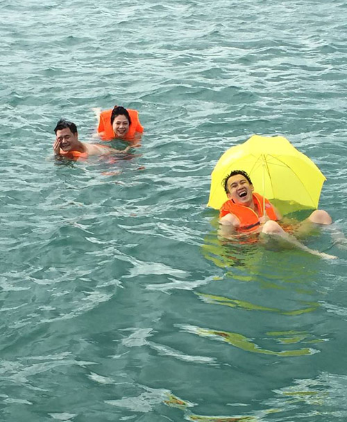 Facebook sao 21/1: Hà Hồ bị hack Facebook như 'trẻ trâu' - 2