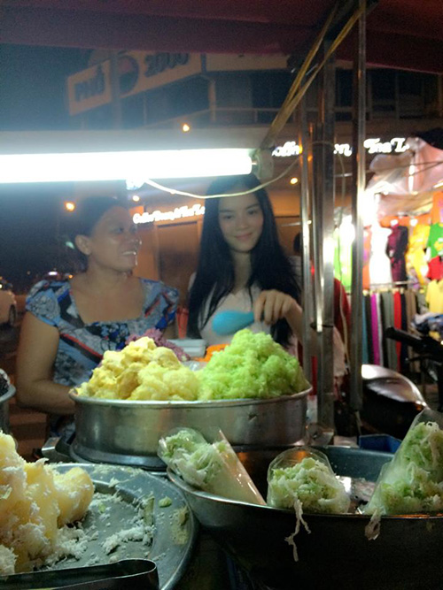 Khoảnh khắc hồn nhiên của sao Việt lê la quán vỉa hè - 12