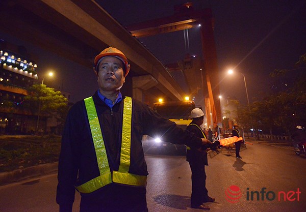 HN: Cận cảnh màn lao dầm đường sắt trên cao qua hồ Hoàng Cầu - 5