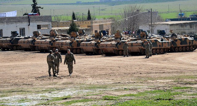 Thổ Nhĩ Kỳ đã dồn quân dọc biên giới Syria - 1