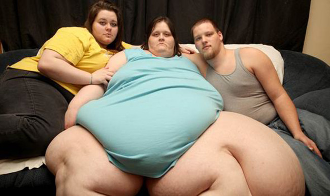 Với cân nặng hơn 350kg, Charity Pierce được coi là người phụ nữ béo nhất thế giới