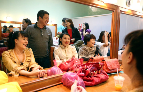 Khoảnh khắc: Một ngày 'ăn vội, ngủ tạm' của Chí Trung - 14