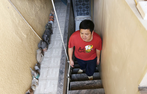 Khoảnh khắc: Một ngày 'ăn vội, ngủ tạm' của Chí Trung - 10