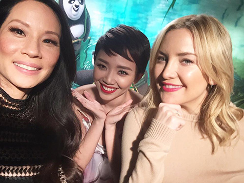 Facebook sao 22/1: Quốc Cường được Hạ Vi khen 'ngây thơ' - 4