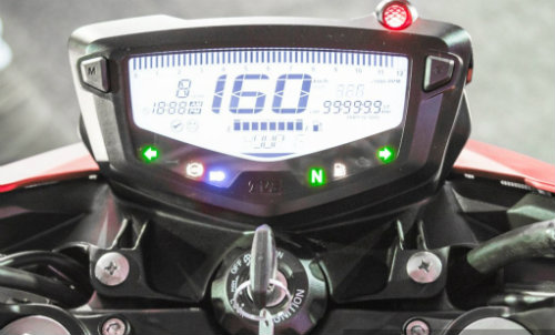 TVS Apache RTR 200 4V rẻ nhưng mạnh mẽ - 4