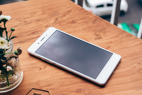 Đánh giá Oppo F1: Camera tốt, giá tầm trung - 2