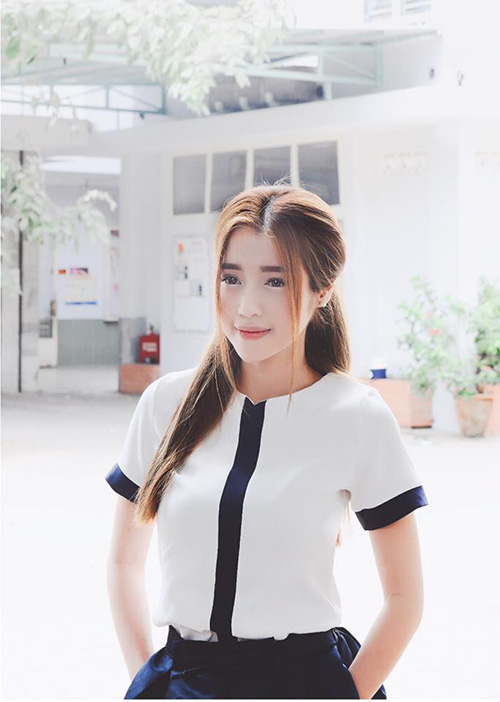 Facebook sao 23/1: Hoa hậu Kỳ Duyên viết sai chính tả - 4