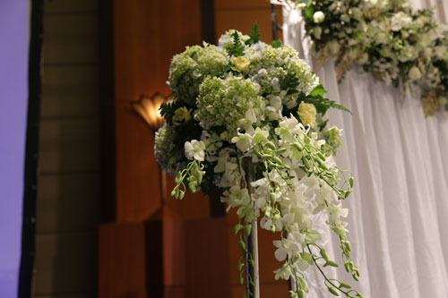 Trang Nhung quyến rũ trong tiệc cưới ngày đông Hà Nội - 13