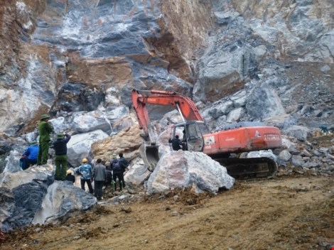 Khởi tố vụ án sập mỏ đá tại Thanh Hóa làm 8 người chết - 1