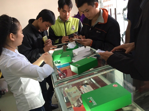 Đội rét 7 độ C mua điện thoại ARBUTUS AR5 ưu đãi - 1