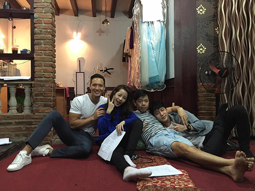 Facebook sao 26/1: Trấn Thành, Hoài Linh 'đóng bỉm' - 4