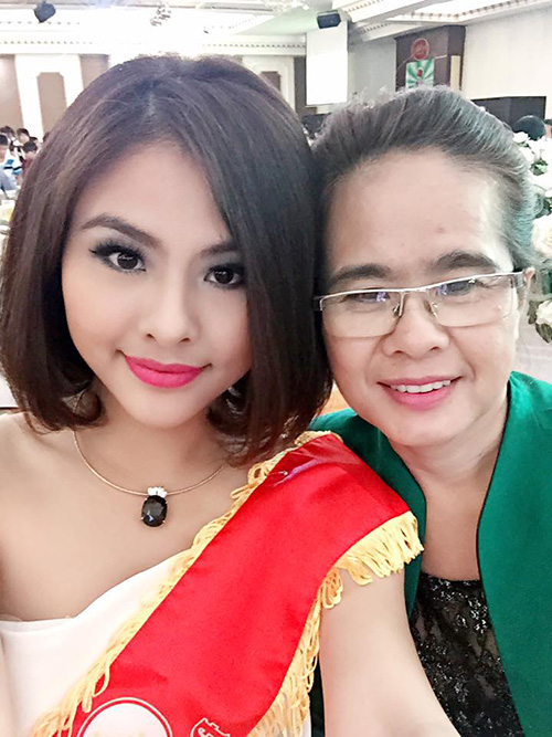 Facebook sao 26/1: Trấn Thành, Hoài Linh 'đóng bỉm' - 5