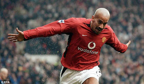 Persie, Chicharito & 10 bản hợp đồng bất ngờ nhất MU - 5