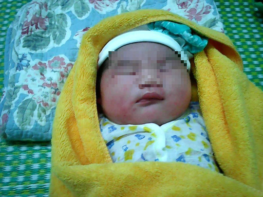 Quảng Nam: Thêm một bé sơ sinh nặng hơn 5 kg chào đời - 1
