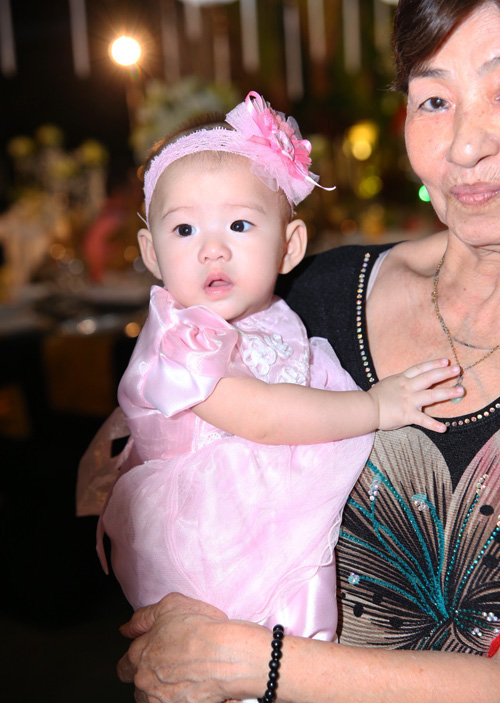 'Mốt' cho con xuất hiện trong đám cưới của sao Việt - 12