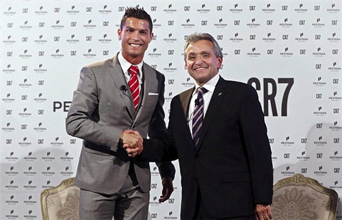 Ronaldo trên đường thành "Vua bất động sản" thế giới - 1