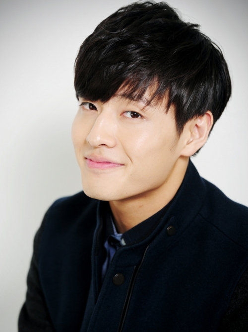 Dàn sao long lanh của ‘Bộ bộ kinh tâm’ phiên bản Hàn - 4