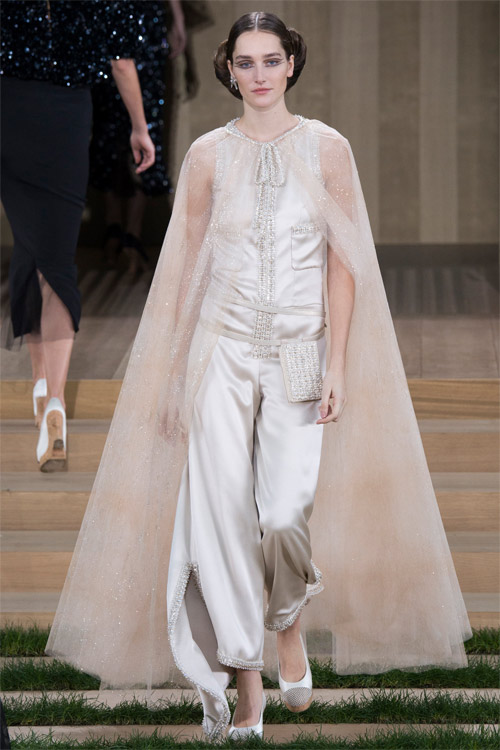 Bộ 3 hot girl Hollywood 'quậy tới bến' tại show Chanel - 9