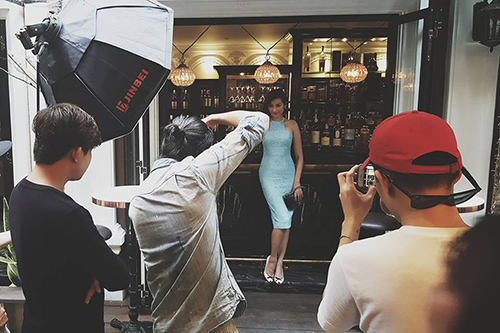 Loạt ảnh hậu trường 'xinh như mộng' của mỹ nhân Việt - 2