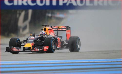 F1, thử nghiệm lốp ướt 2016: Ferrari ghi điểm - 2