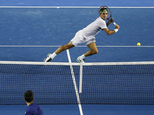 Hot shot: Federer "tả xung hữu đột" hạ Djokovic - 1