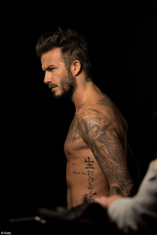 David Beckham điển trai, bán nude khi làm người mẫu - 2