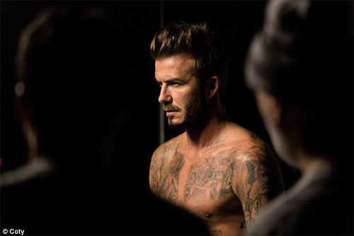 David Beckham điển trai, bán nude khi làm người mẫu - 3