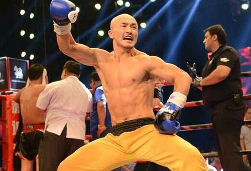 Trò đùa: Võ sĩ hạng ruồi đòi đấu “Đệ nhất Thiếu Lâm” - 2