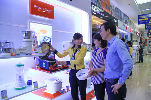 Điện máy HC cam kết hết mình “chiều” khách mua sắm tết - 3