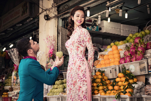 Jennifer Phạm và bạn nhảy Tây tình tứ đi sắm Tết - 7