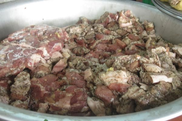 Về làng mỗi người gói hàng nghìn bánh chưng mùa Tết - 5