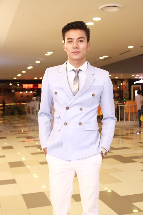 'Nàng tiên 9x' mặc hở táo bạo ra mắt phim kinh dị - 5