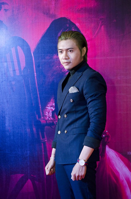 'Nàng tiên 9x' mặc hở táo bạo ra mắt phim kinh dị - 8