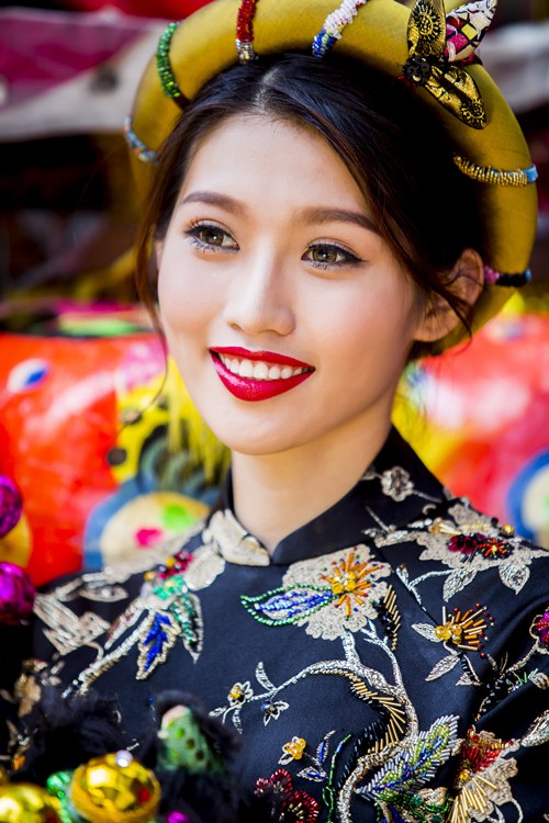 Quỳnh Châu đẹp rạng rỡ với áo dài truyền thống 