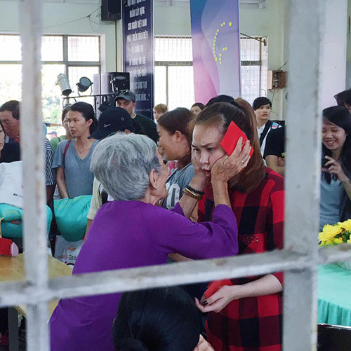 Facebook sao 2/2: Hà Hồ muốn 'nối lại' với Quốc Cường - 2